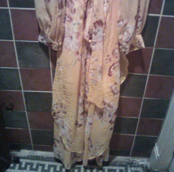 Bohemian Bishop's sleeve v-neck ruffle floral maxi - Picture 7 of 15